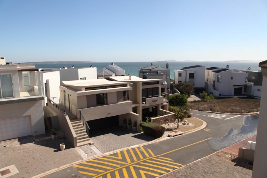 4 Bedroom Property for Sale in Calypso Beach Western Cape